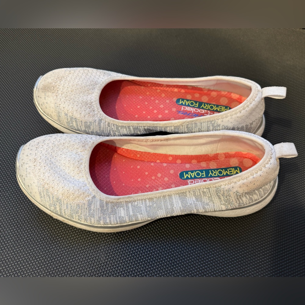 Skechers Women's Gray Slip-On Flats - Picture 2 of 7